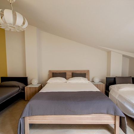 La Scivola Rooms Aci Castello Eksteriør bilde