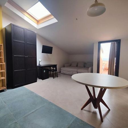 La Scivola Rooms Aci Castello Eksteriør bilde