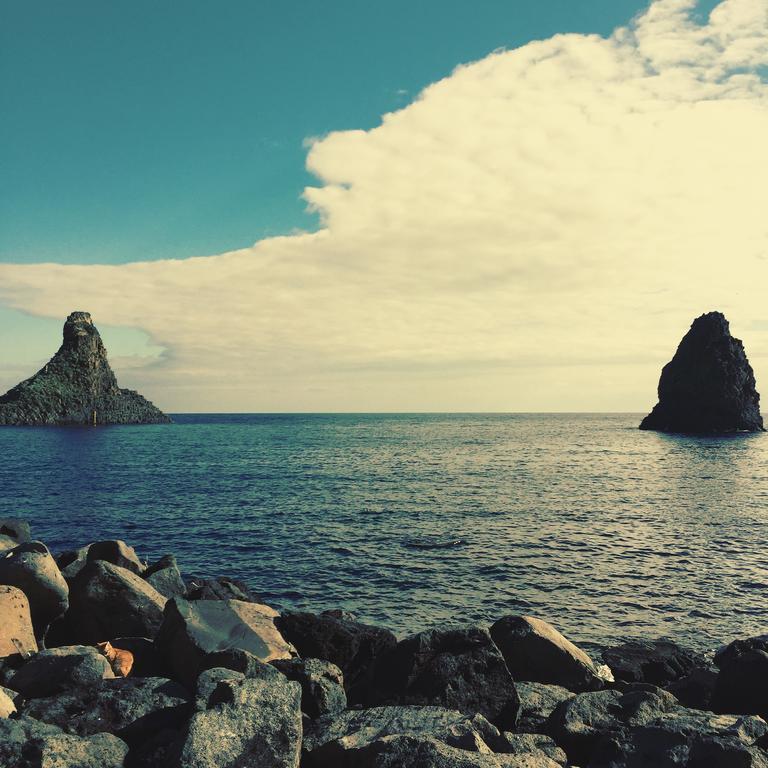 La Scivola Rooms Aci Castello Eksteriør bilde