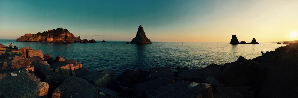 La Scivola Rooms Aci Castello Eksteriør bilde