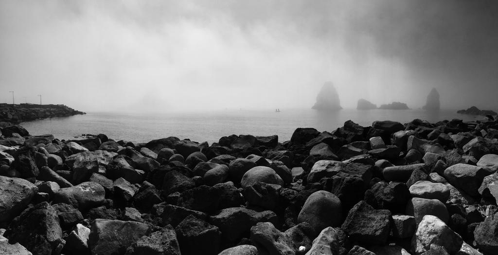La Scivola Rooms Aci Castello Eksteriør bilde