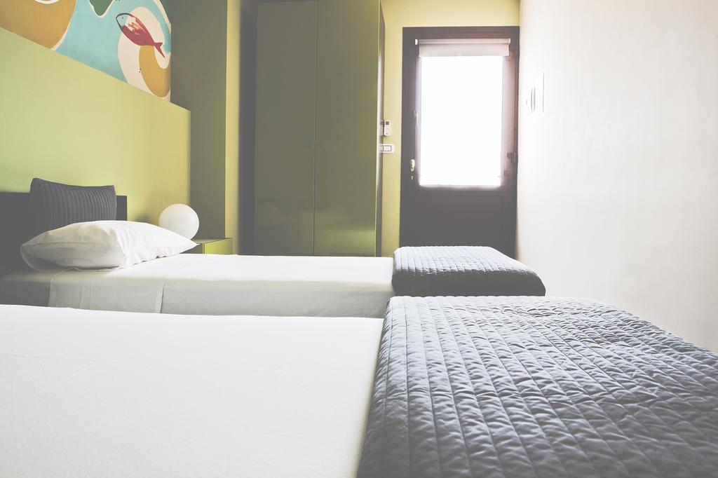 La Scivola Rooms Aci Castello Eksteriør bilde